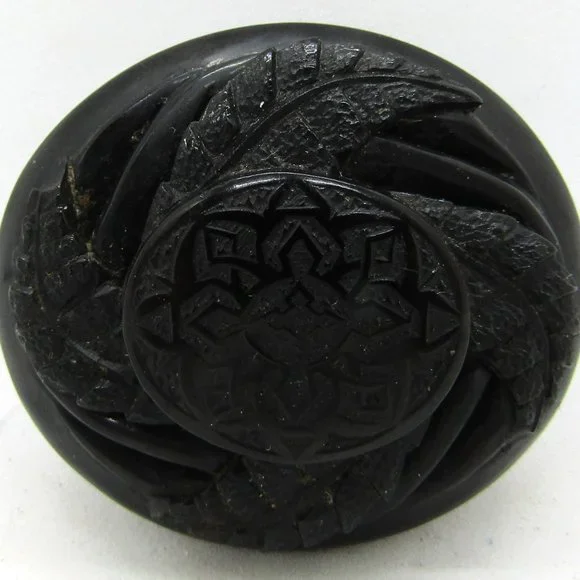 Antique Victorian Carved Jet Mourning Brooch Fern Frond Design - Picture 2 of 8